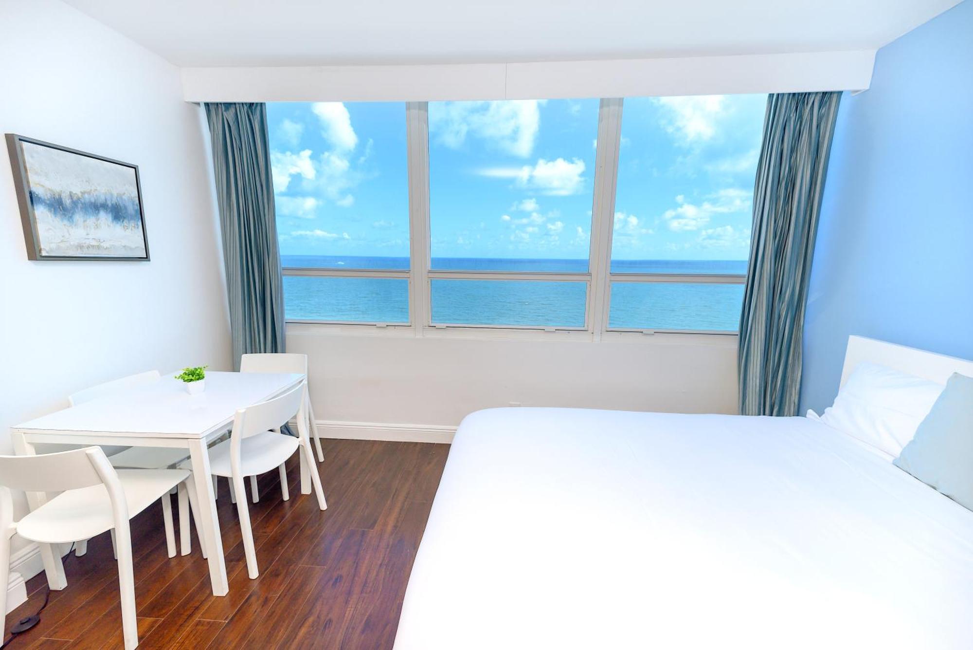 Seastays ~ Oceanfront * Miami Beach