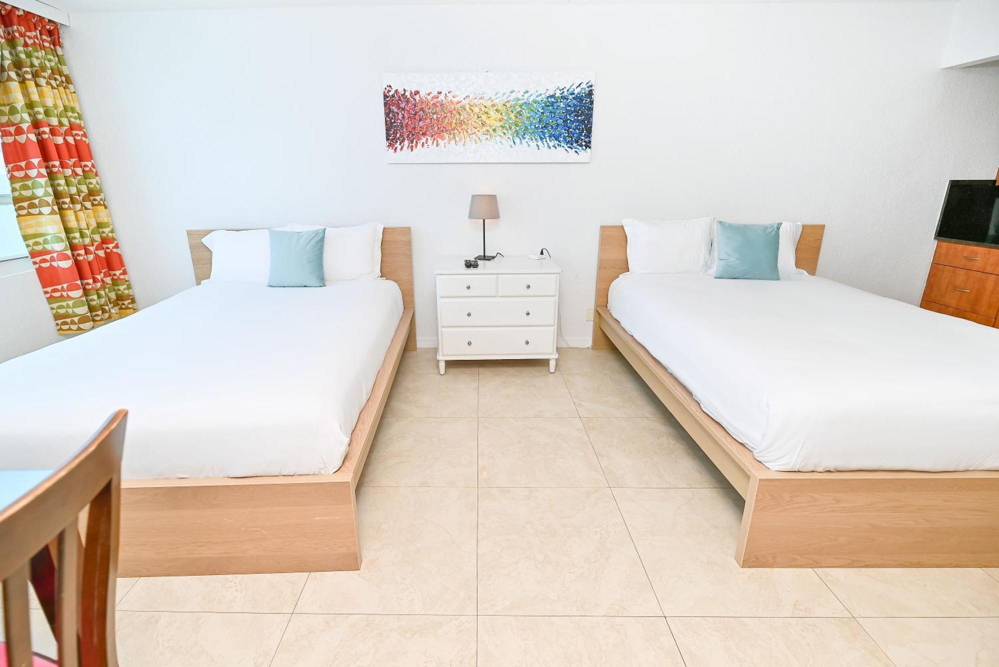 Seastays ~ Oceanfront * Miami Beach