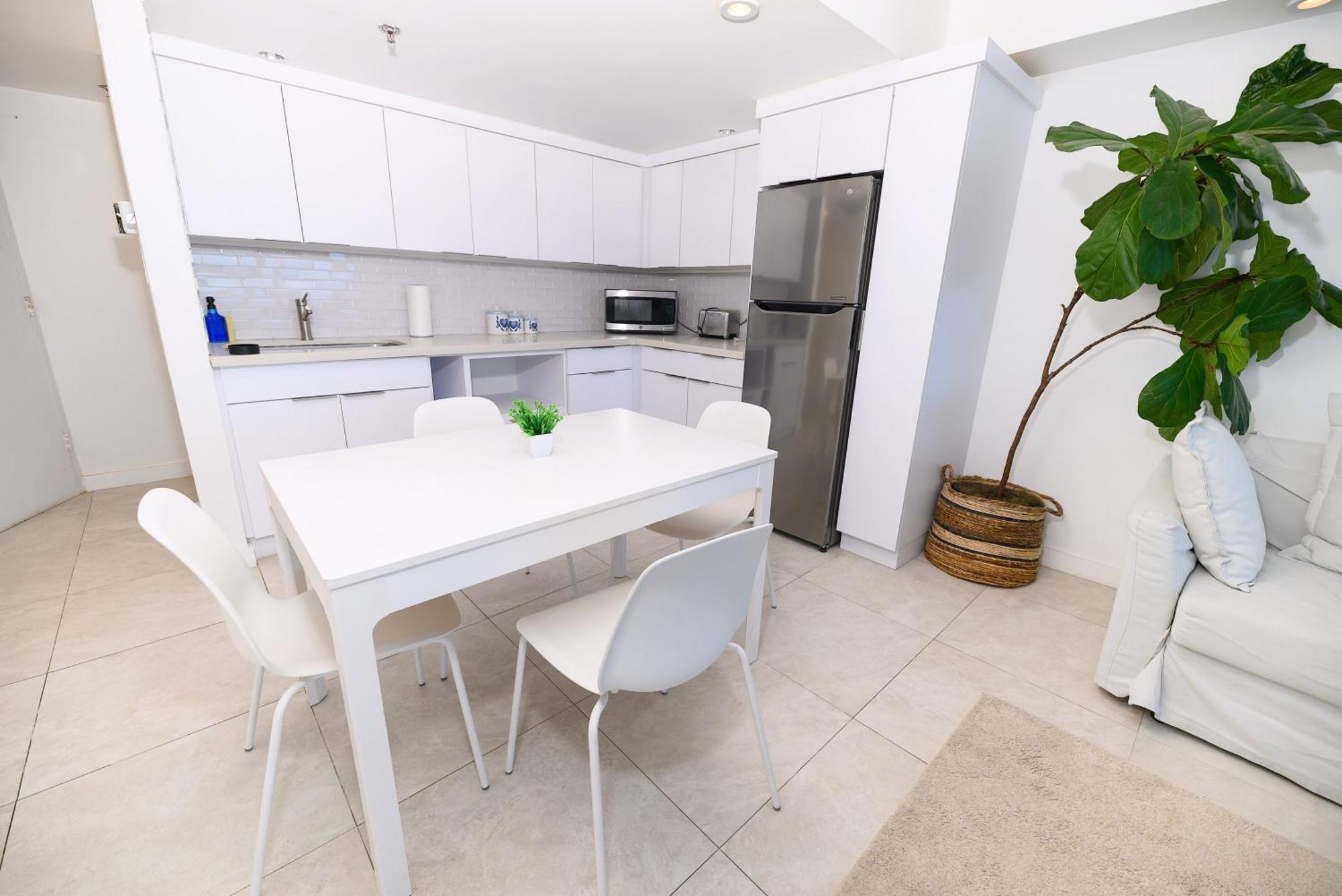 Seastays ~ Oceanfront Miami Beach